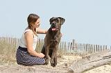 ADULTE ET CHIEN 586